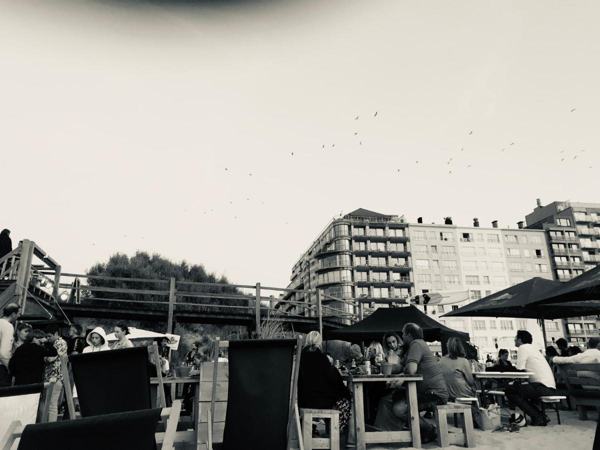 Ruim Appartement Met Zeezicht Blankenberge Bagian luar foto